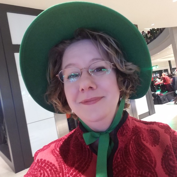 Meet your Posher, Deborah - Picture 5 of 6